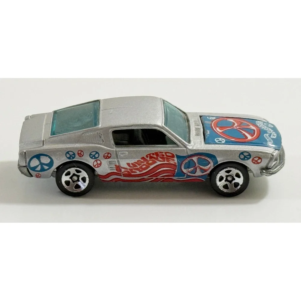 Hot Wheels 1967 Ford Mustang Kids 1:64 Silver Peace Sign United Groove 1968 Base